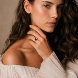 Yasmine Grenat